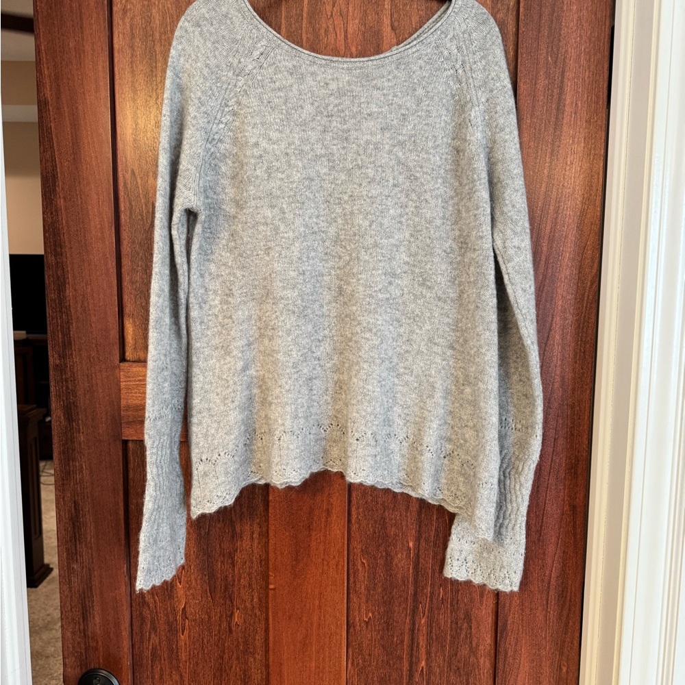 100% Cashmere sweater Velvet by Graham & Spencer